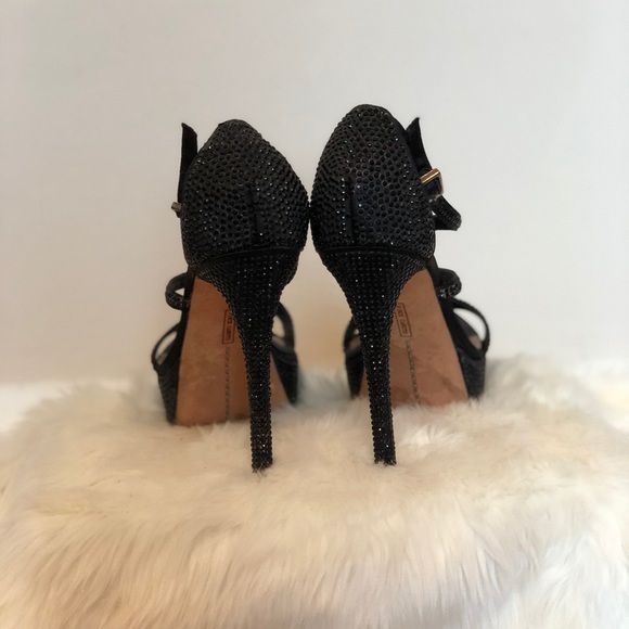 VINCE CAMUTO Black Studded Strappy Sandal SZ 7 1/2 - Picture 4 of 4